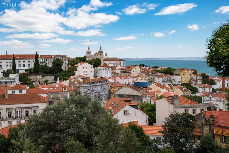 Lisbon là thủ đô lâu đời thứ hai của châu Âu © Nicole Ciscato / Alamy Kho ảnh