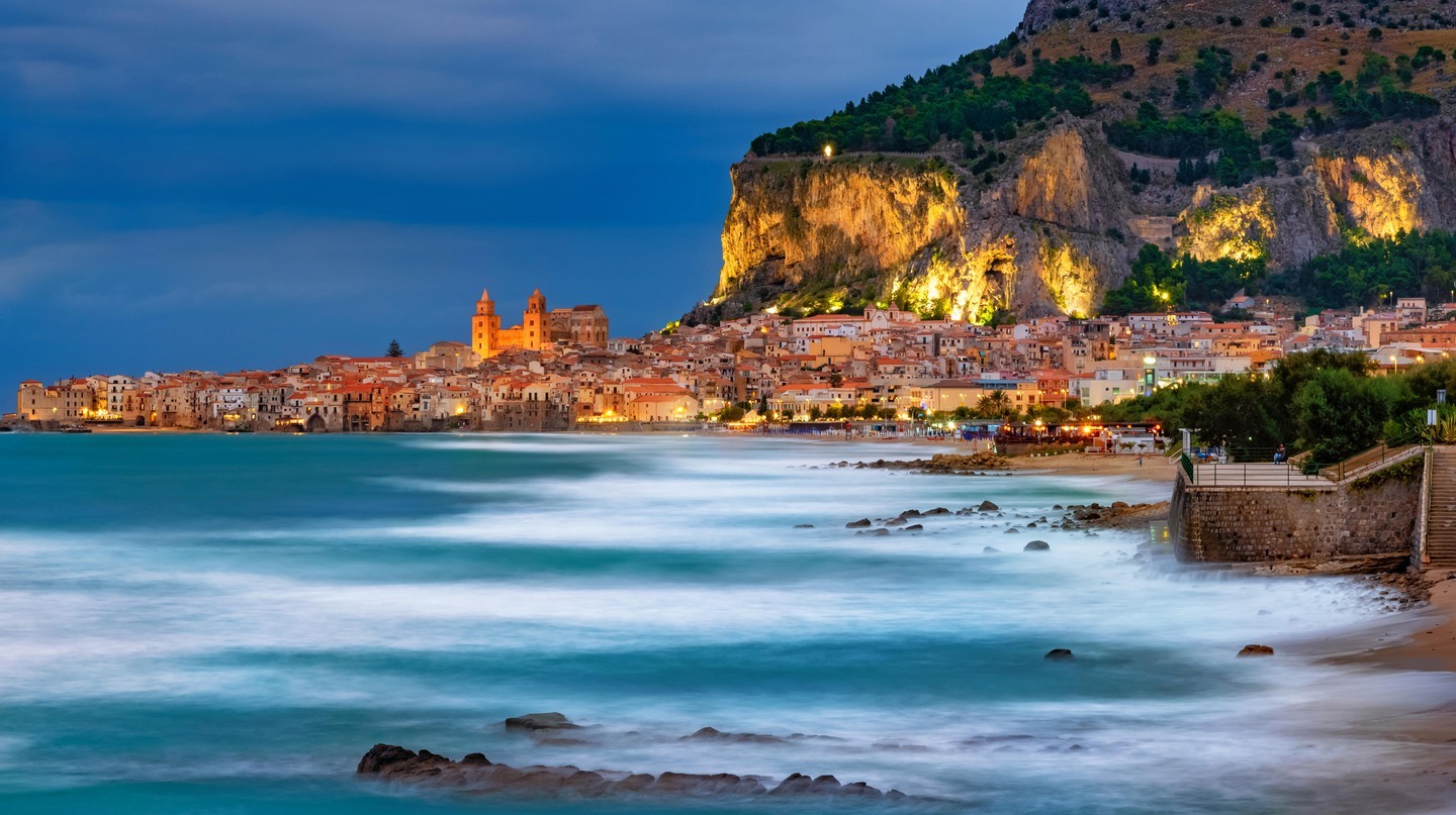 Đừng bỏ lỡ chuyến thăm Cefalù khi ở Sicily | © Cristian Mircea Balate / Alamy Stock Photo