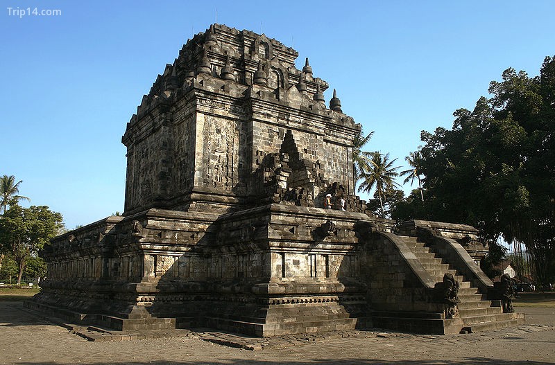 Đền Mendut ở Java, Indonesia | Gunawan Kartapranata, Wikipedia