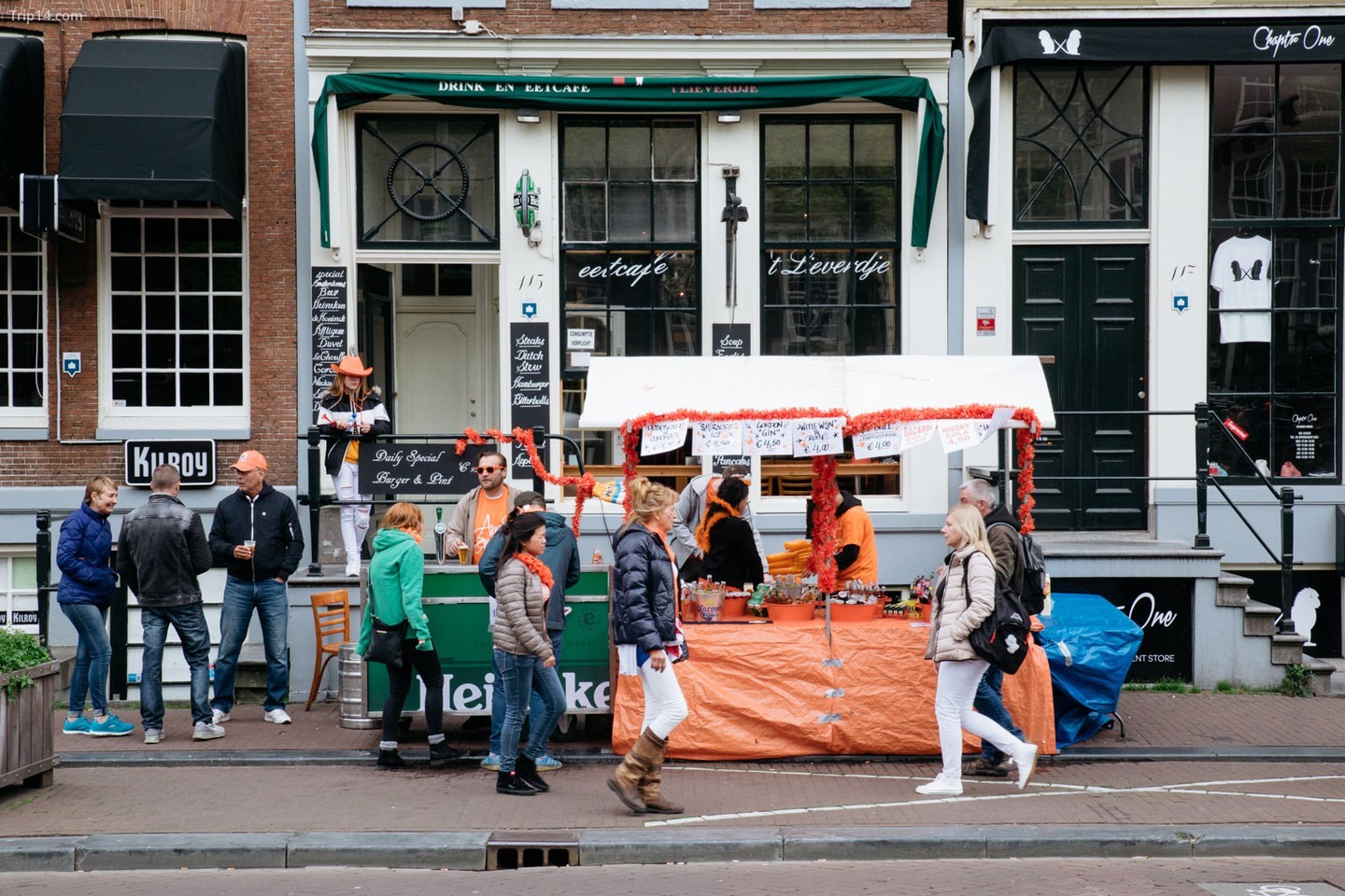 Thưởng thức ẩm thực đường phố của Amsterdam