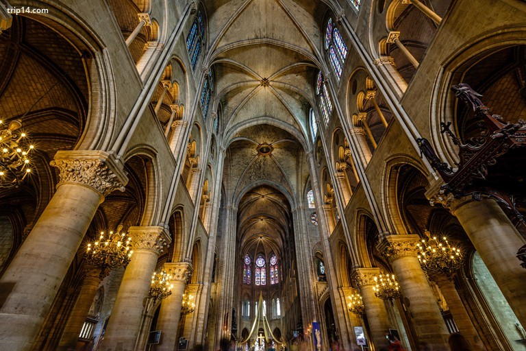 Nội thất nhà thờ Đức Bà, Paris, Pháp. - Trip14.com