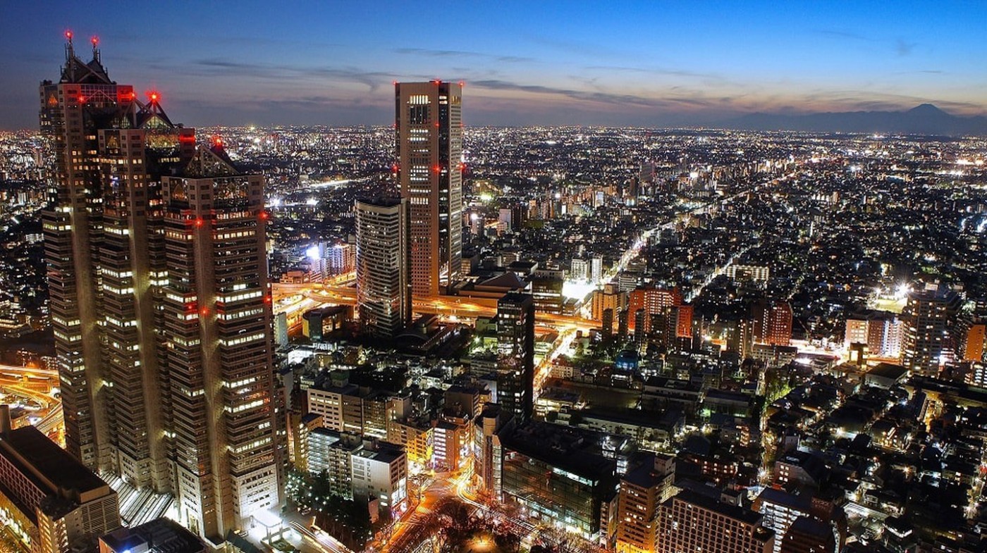 Cảnh đêm từ Tòa nhà Chính phủ Tokyo | © Manish Mitchhune / Flickr
