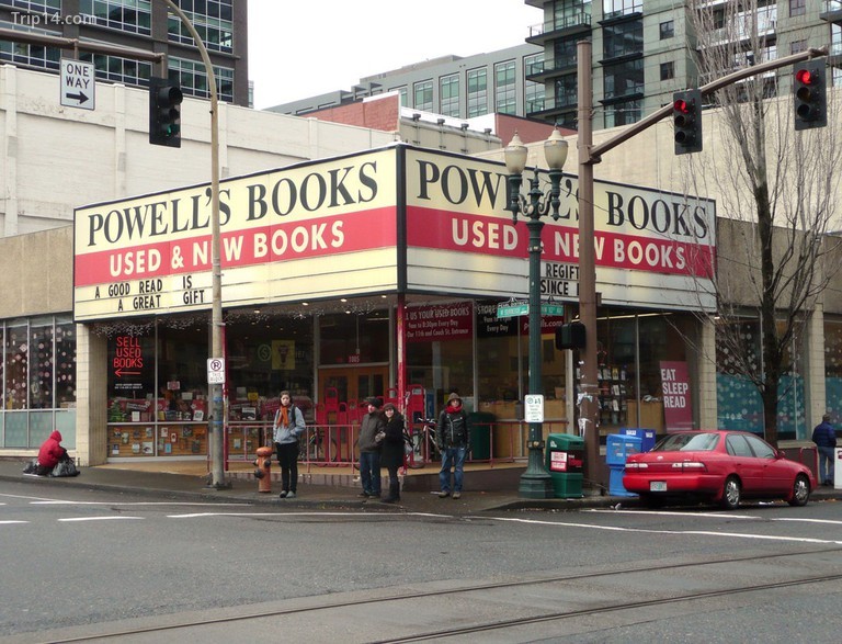 Powell's City of Books là cửa hàng sách độc lập lớn nhất thế giới 