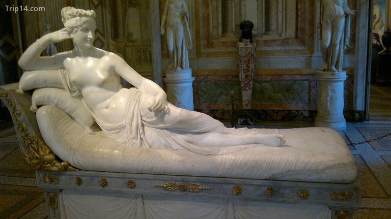 Chân dung Pauline Bonaparte trong vai Venus Victrix của Canova (Phòng I) - Trip14.com