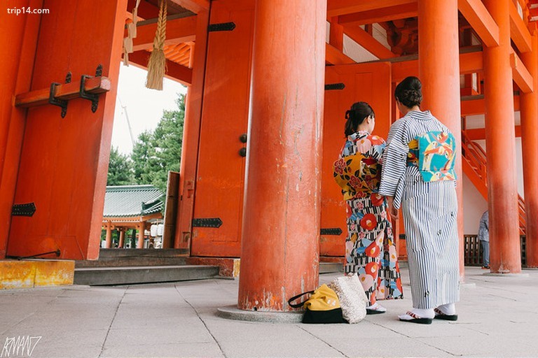 Cổng chính tại đền Heian Jingu - Trip14.com