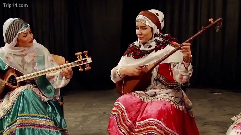 Phụ nữ Kurd trong trang phục truyền thống | © Hannahannah / Wikimedia Commons - Trip14.com