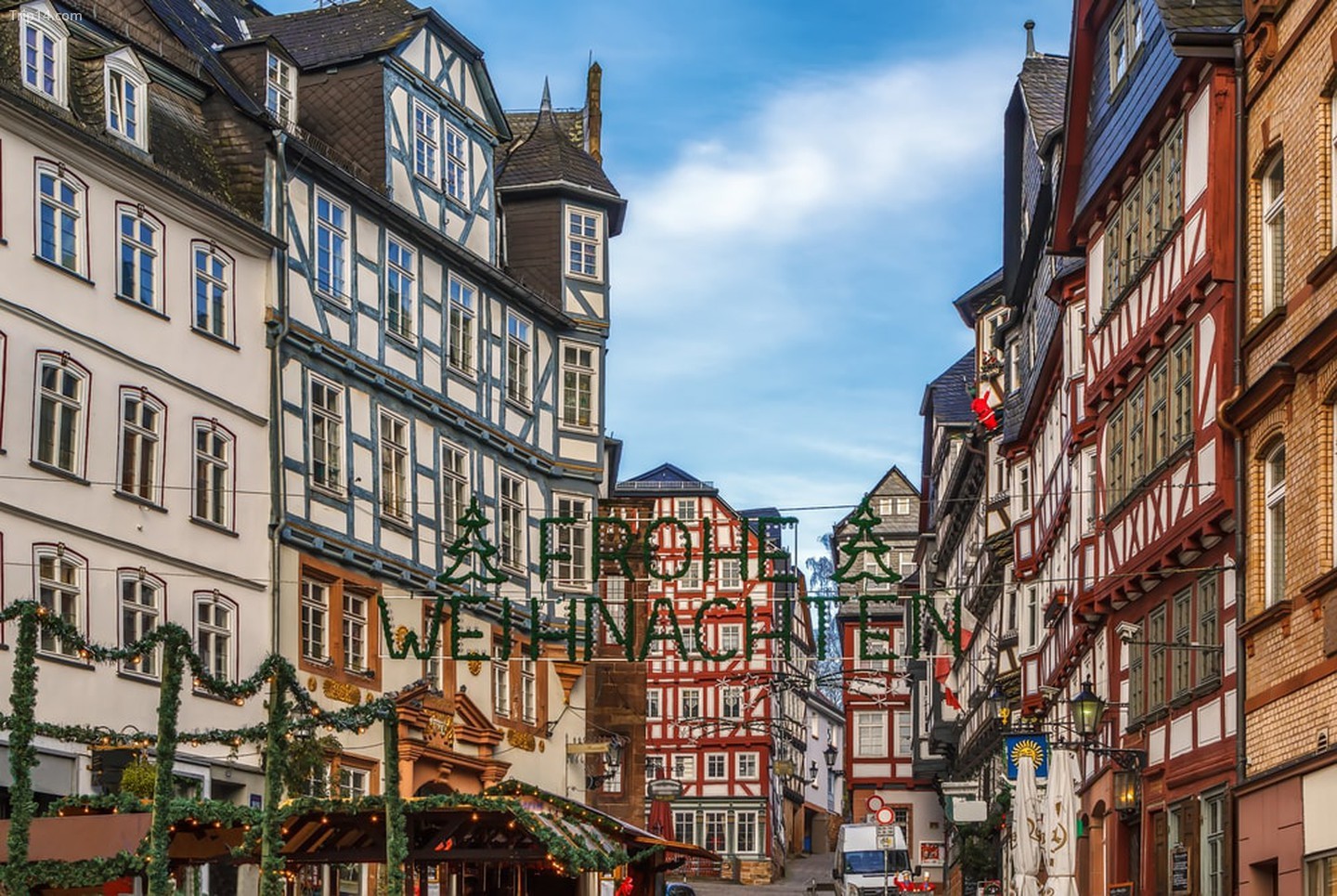 Đường phố ở Marburg với những ngôi nhà nửa gỗ, Đức