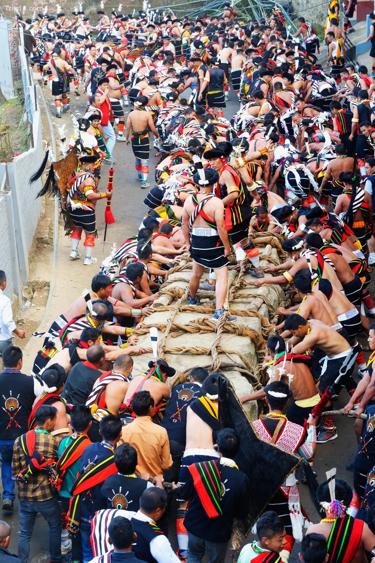 Lễ kéo đá trong lễ hội Kisima Nagaland Hornbill, Kohima, Nagaland 