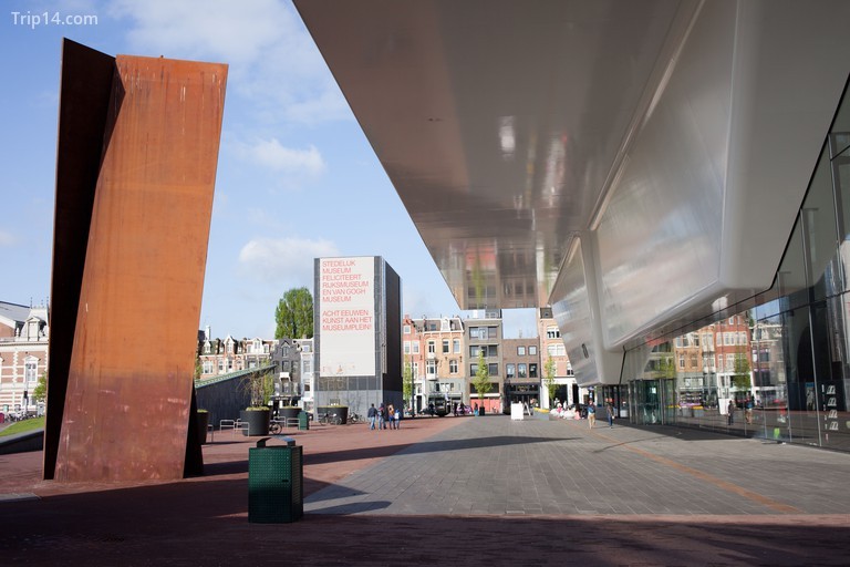 Bảo tàng Stedelijk mang phong cách đương đại ở Amsterdam, Hà Lan