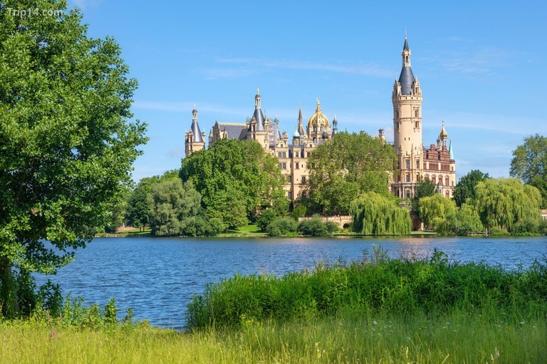 Cung điện Schwerin lãng mạn