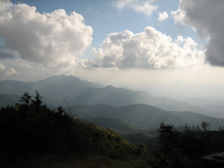 Một cảnh quan tuyệt đẹp từ Doi Inthanon, ngọn núi cao nhất của Thái Lan