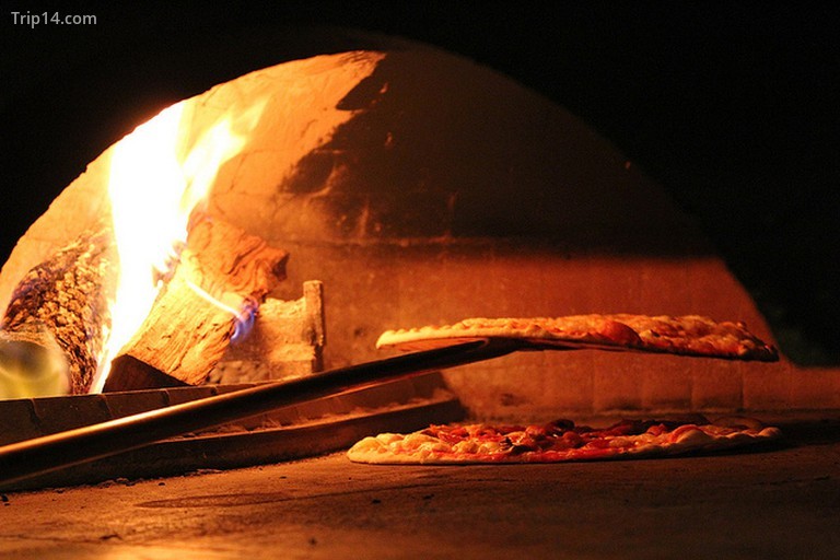 Amore Pizza - Trip14.com