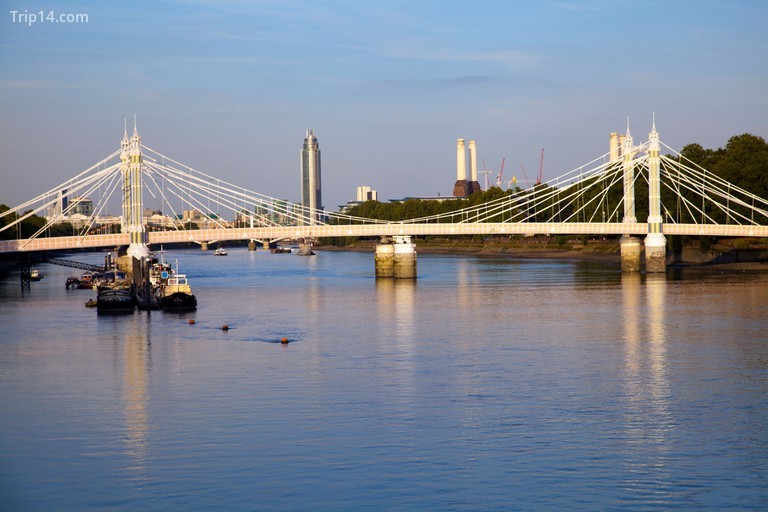Sông Thames lúc hoàng hôn là một trong những quang cảnh lãng mạn nhất ở London © M.Sobreira / Alamy Kho ảnh