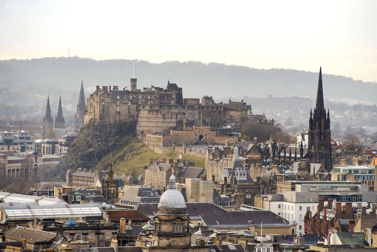 Những địa điểm có tầm nhìn tuyệt đẹp ra Edinburgh - Ảnh 1