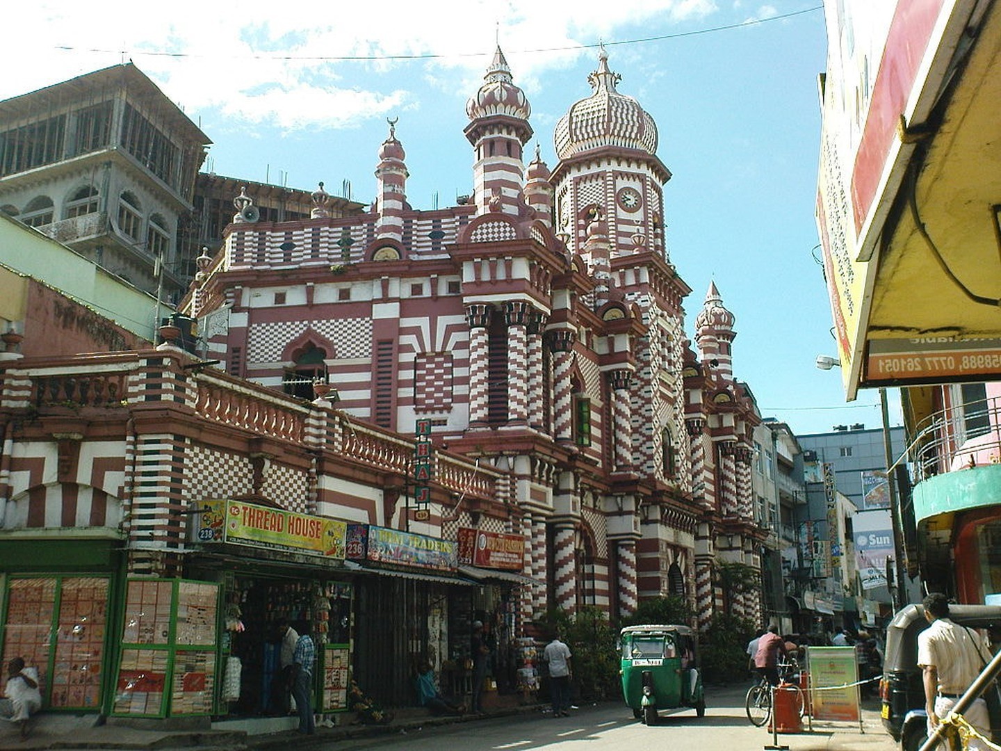 Nhà thờ Hồi giáo tuyệt đẹp ở Colombo Fort