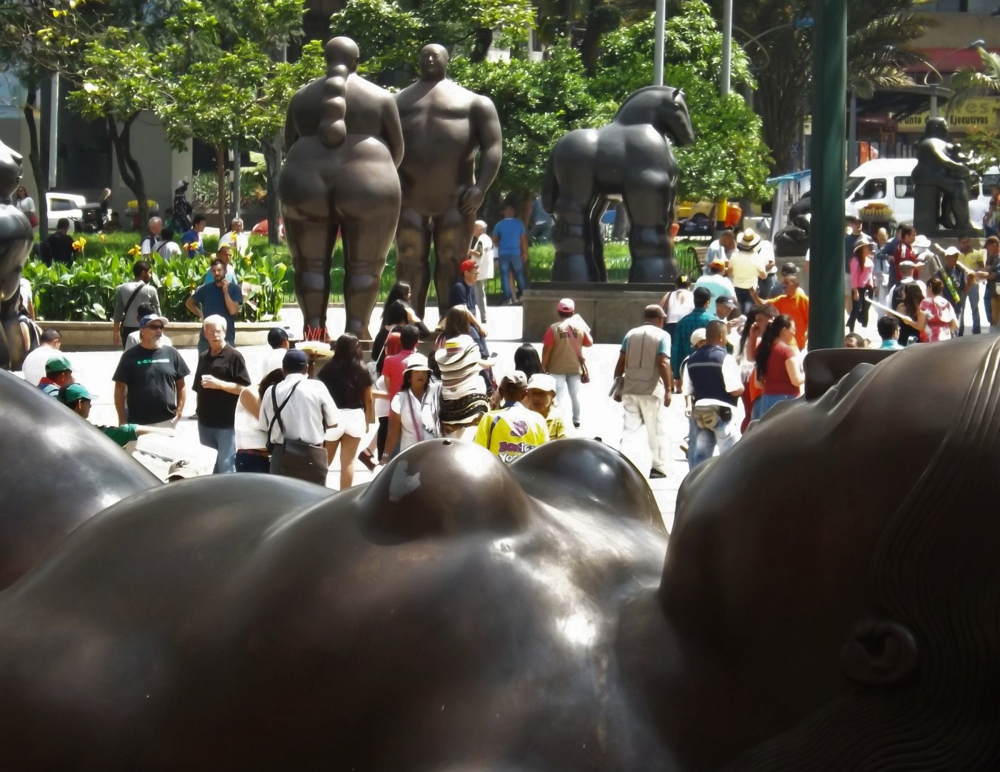Plaza Botero, Medellin, Colombia © Young Shananhan / Flickr