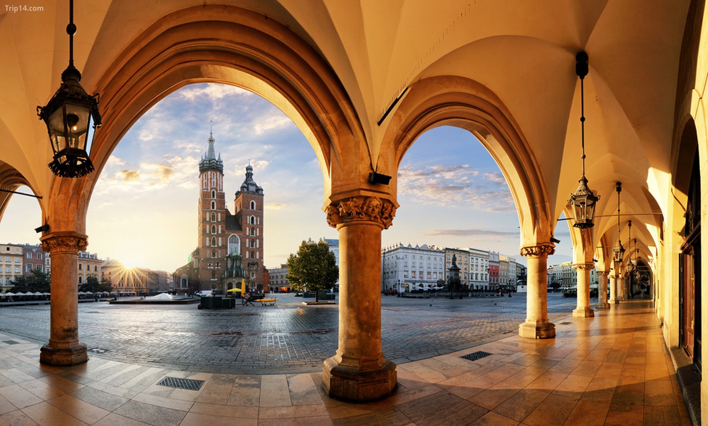 Những mái vòm đẹp mê hồn của Krakow…