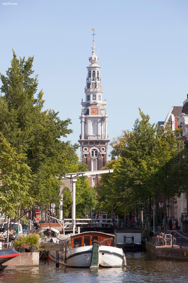 Zuiderkerk là nhà thờ Tin lành đầu tiên của Amsterdam - Trip14.com