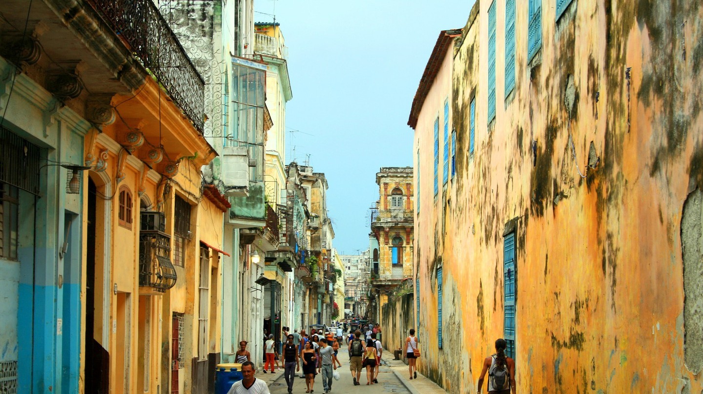 Hiếm khi thấy biển quảng cáo ở Cuba | © ansalmo_juvaga