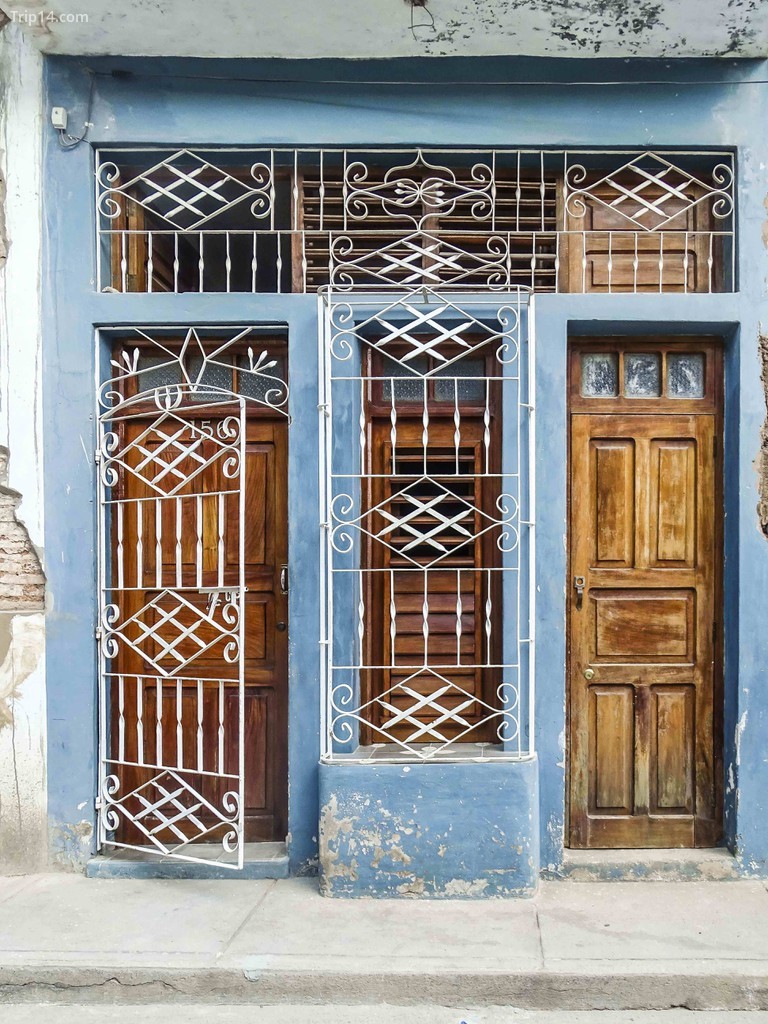 Song sắt cửa sổ ở Cuba 