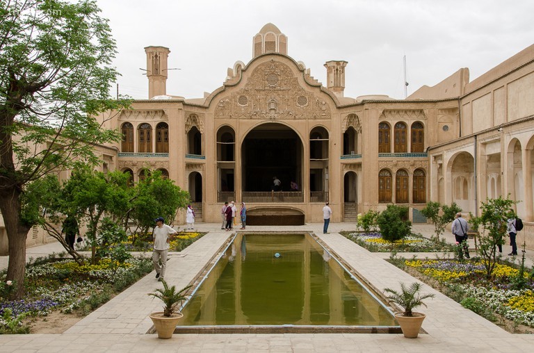 Nhà Borujerdi nổi bật trên đường chân trời của Kashan