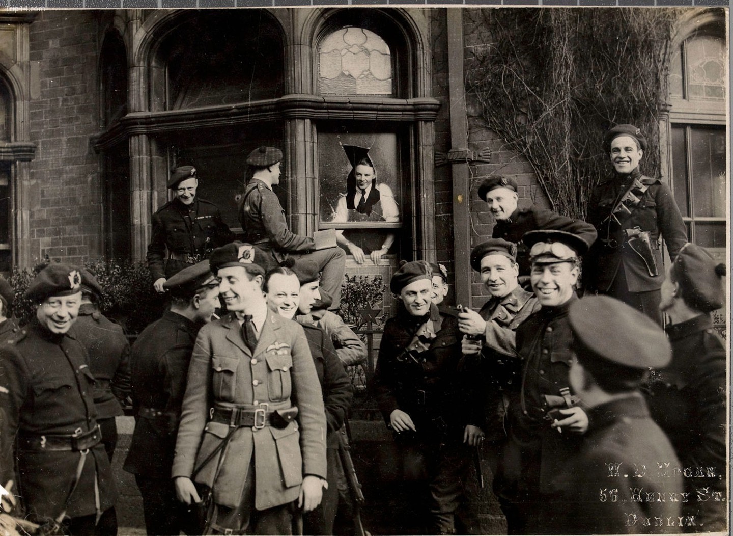 Một nhóm 'Black and Tans' và các đồng minh ở Dublin, tháng 4 năm 1921