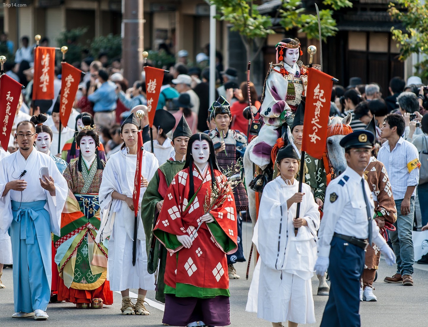 Lễ hội lửa Jidai Matsuri và Kurama, cuối tháng 10