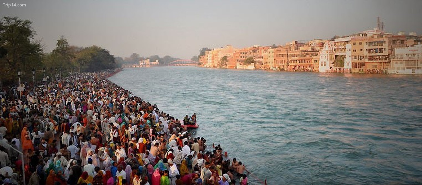 Xem cuộc tụ họp của con người lớn nhất thế giới tại Kumbh Mela