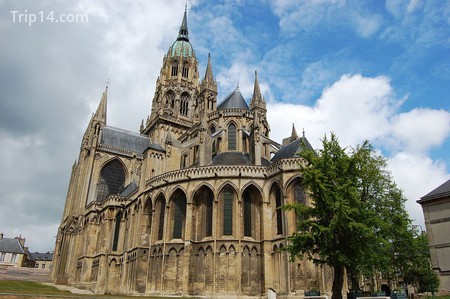 nhà thờ bayeux - Trip14.com