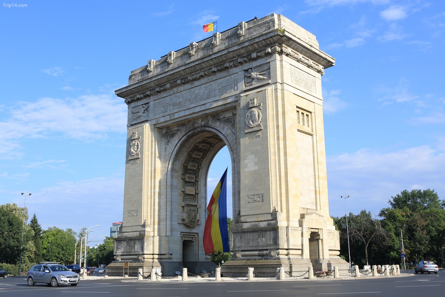 Khải Hoàn Môn ở Bucharest, Romania