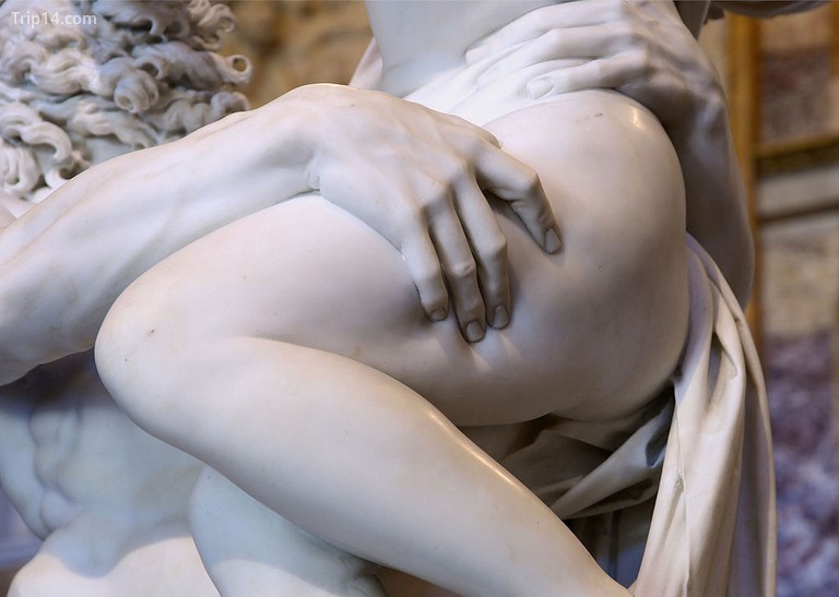 The Rape of Proserpina của Bernini (Phòng IV) - Trip14.com