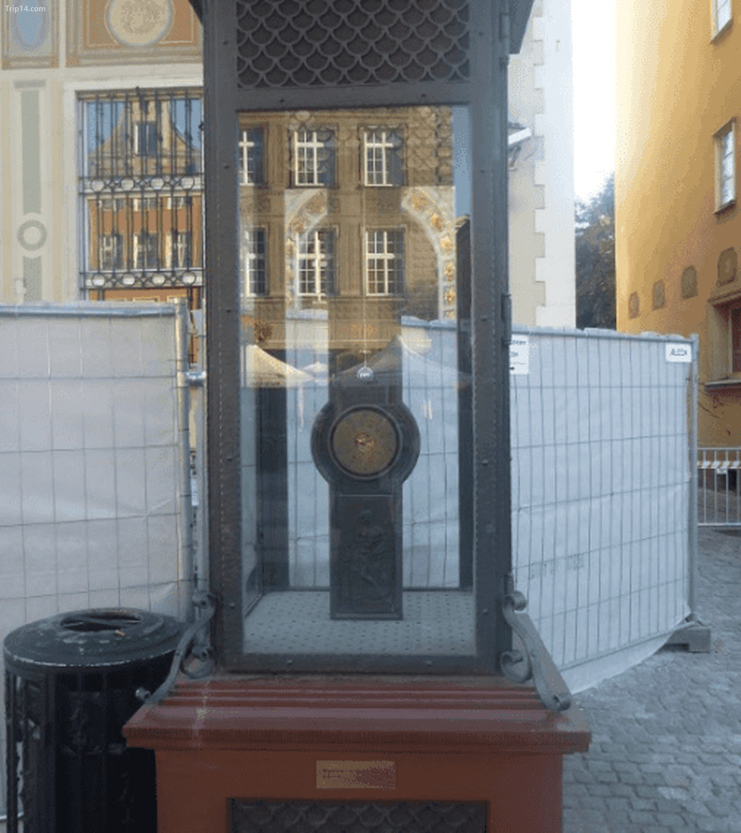 Đài tưởng niệm Fahrenheit, Gdańsk
