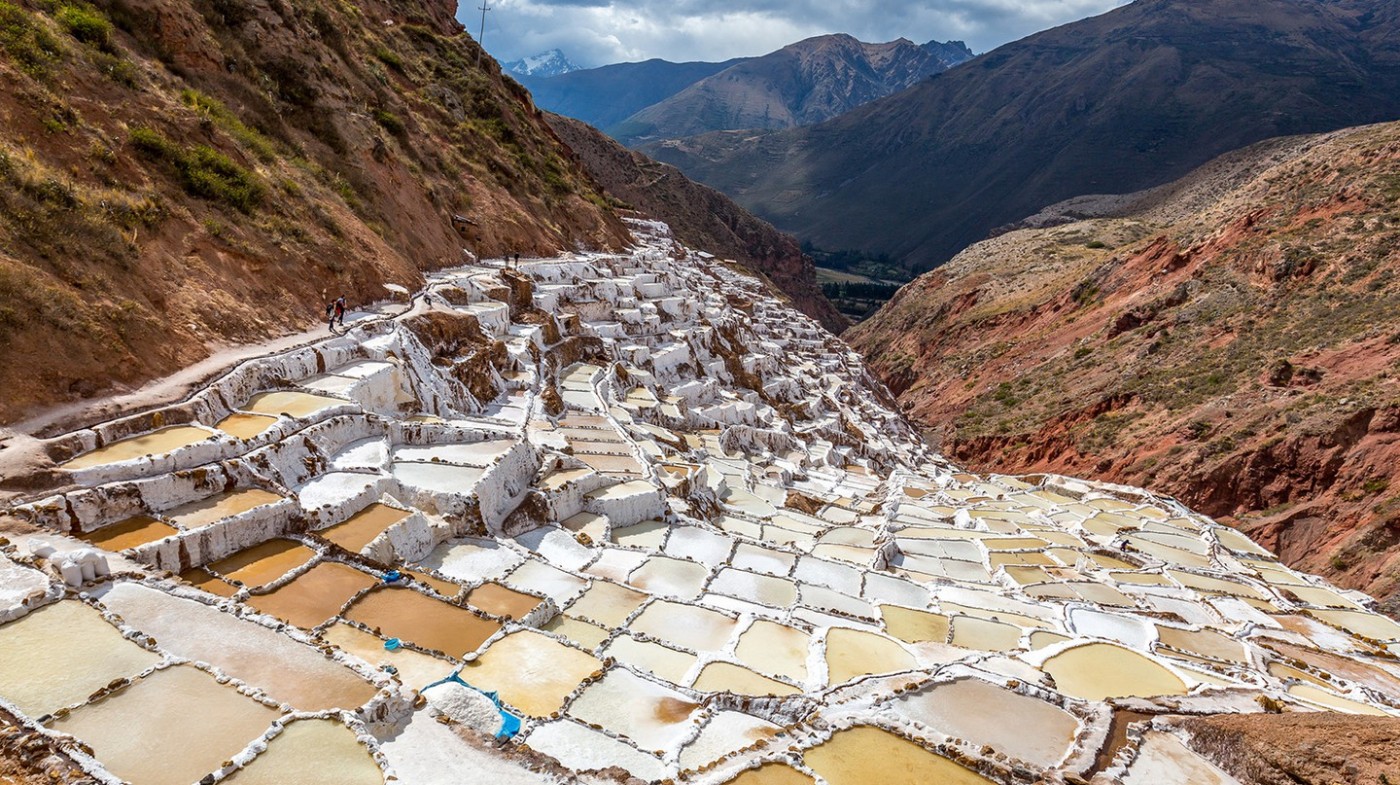 Hướng dẫn khám phá các ao muối đáng kinh ngạc của Maras, Peru