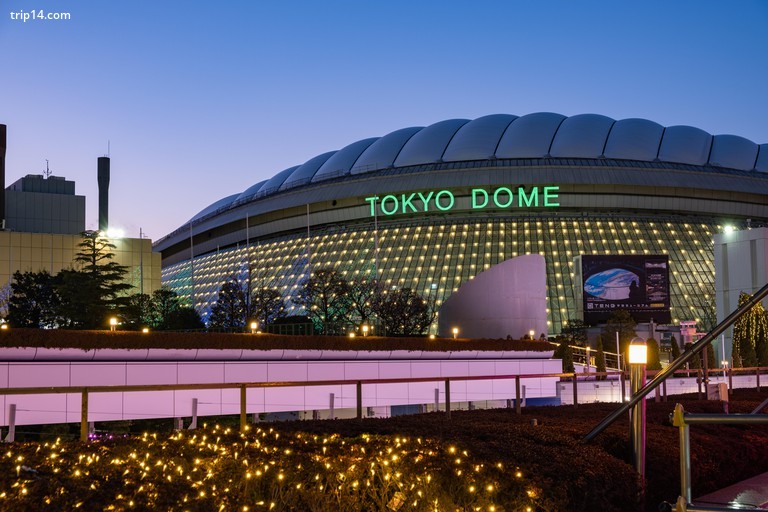 Ngoài các trận bóng chày, Tokyo Dome còn tổ chức các buổi hòa nhạc và các sự kiện khác - Trip14.com