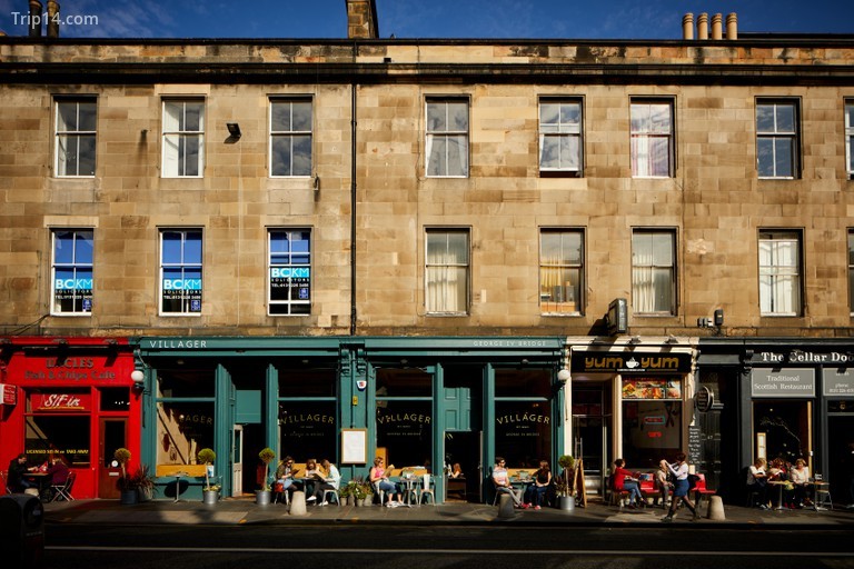 Ghé thăm Edinburgh để xem haggis, cullen skink và cranachan © Mark Waugh / Alamy Kho ảnh