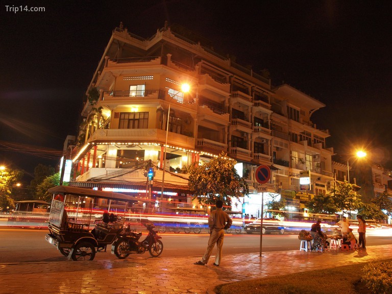 Phnom Penh về đêm