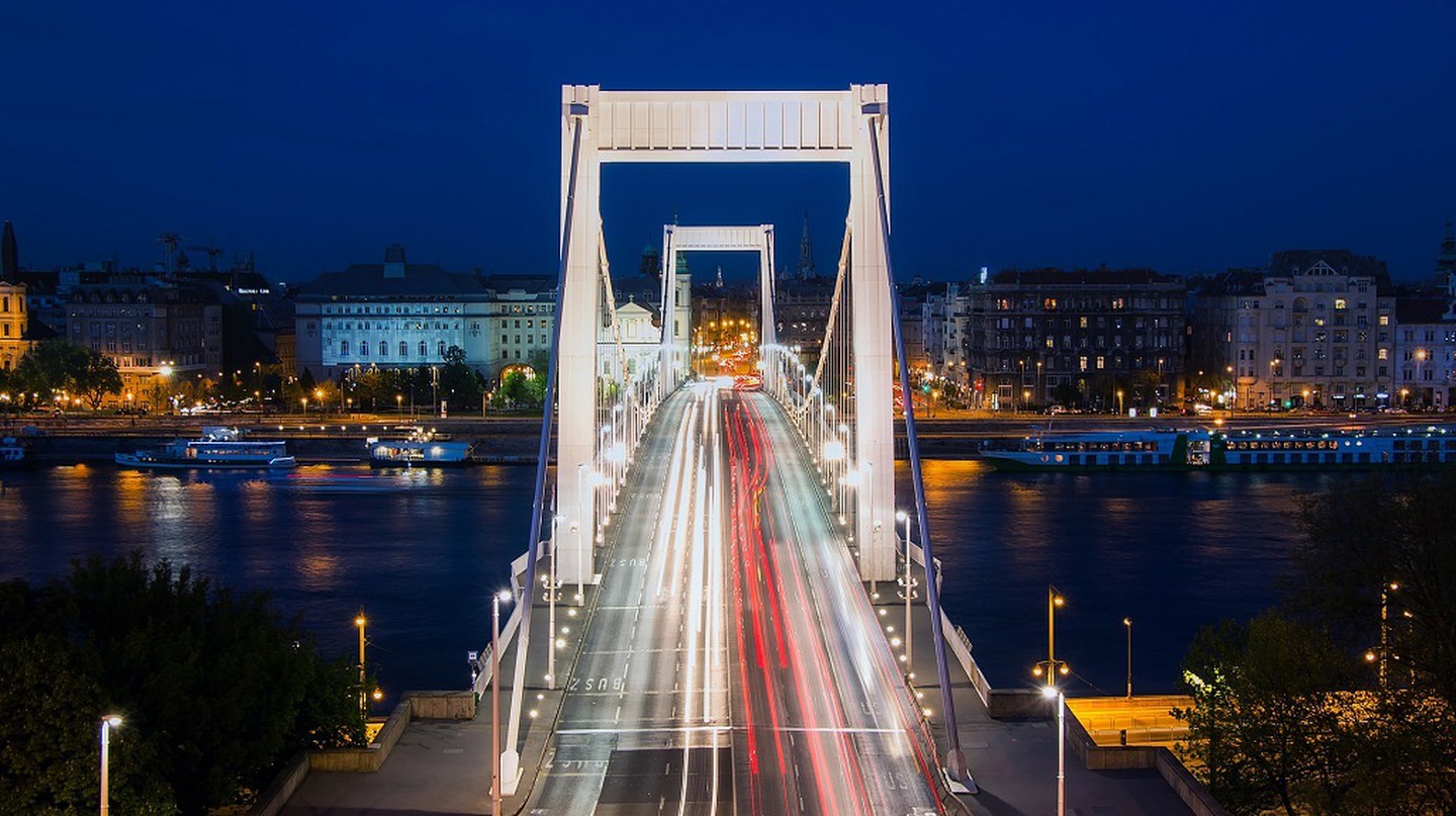 Giới thiệu về những cây cầu nổi tiếng ở thành phố Budapest, Hungary