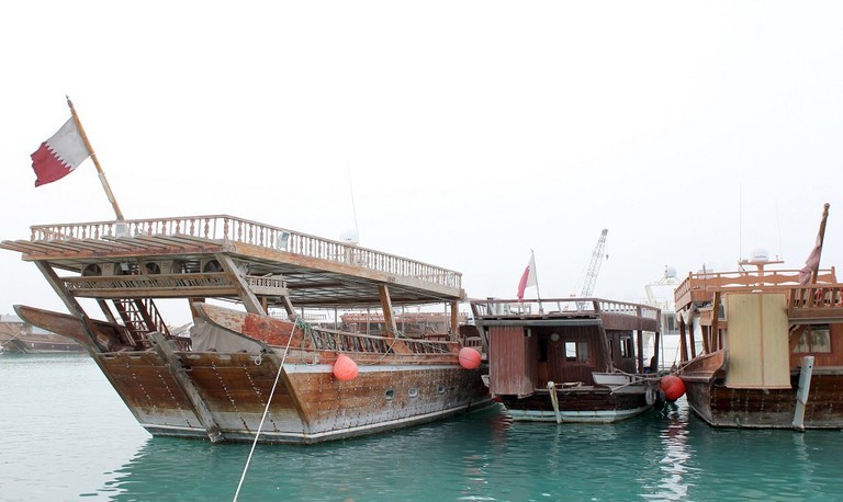 Thuyền Dhow tại Corniche 