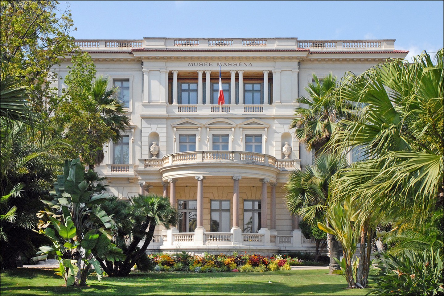 Musée Masséna và những khu vườn của nó trên Promenade des Anglais 