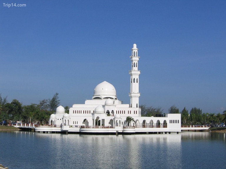 Nhà thờ Hồi giáo Tengku Tengah Zaharah, Kuala Terengganu