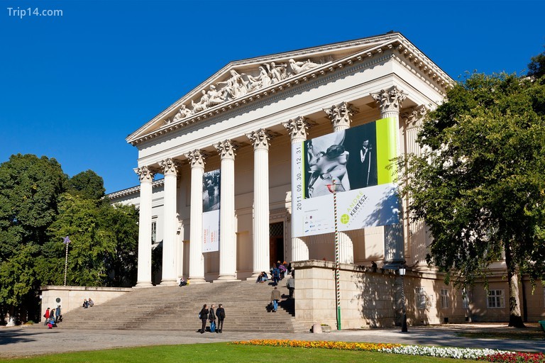 Bảo tàng Quốc gia Hungary cung cấp một cái nhìn tổng thể về lịch sử của đất nước này
