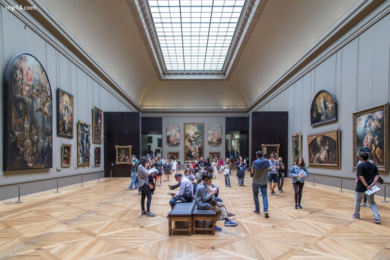 Bên trong bảo tàng Louvre, Paris. - Trip14.com
