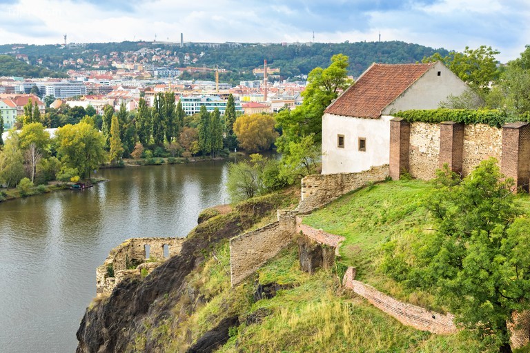 Vyšehrad nằm ngay bên bờ sông Vltava