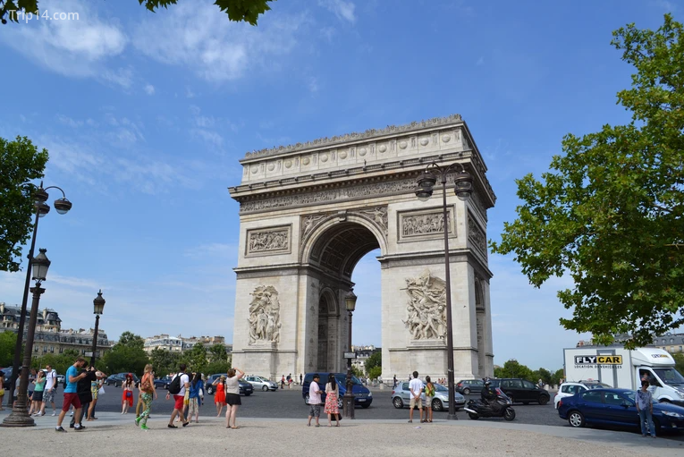 5 điểm du lịch nổi tiếng nên ghé thăm khi đến Paris - Ảnh 4