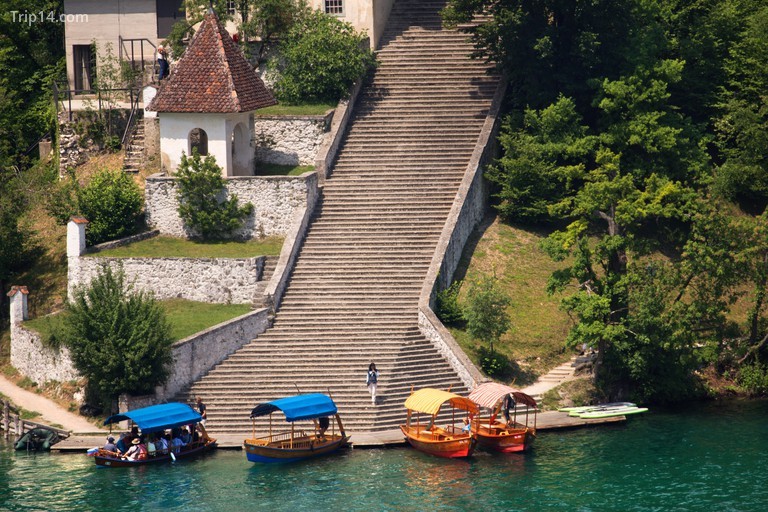 Né hòn đảo trên Hồ Bled nếu bạn không thích cầu thang