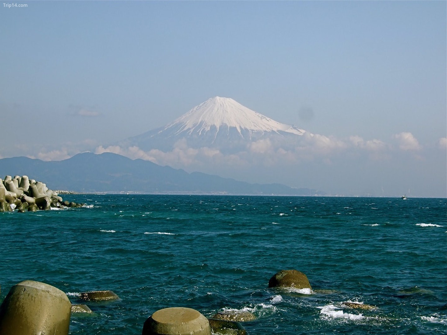 Núi Phú Sĩ từ Bãi biển Miho
