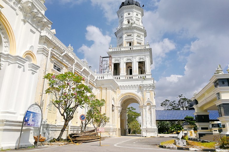 Tòa nhà Nhà thờ Hồi giáo Nhà nước Sultan Abu Bakar ở Johor Bahru, Malaysia - Trip14.com