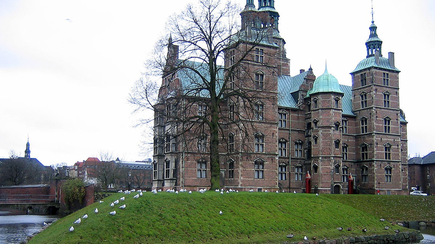 Khám phá lâu đài Rosenborg ở Copenhagen, Đan Mạch