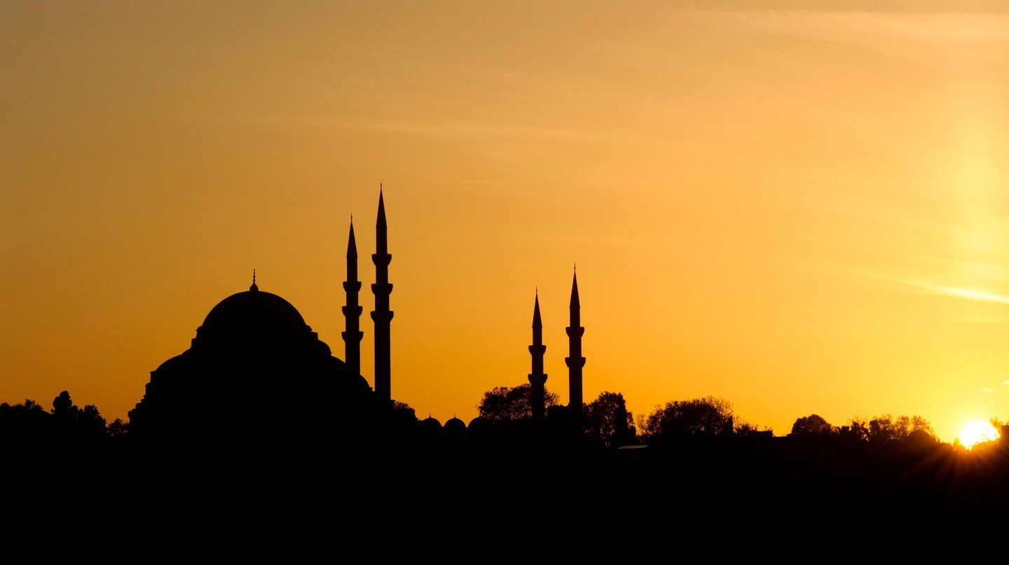 Ankara hay Istanbul? Bạn nên đến thăm thành phố nào của Thổ Nhĩ Kỳ?