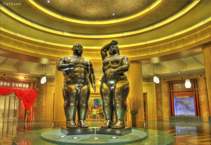 Các bức tượng Adam và Eva của Botero tại Singapore